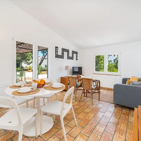 Sunny With Private Pool, Steps From #2007