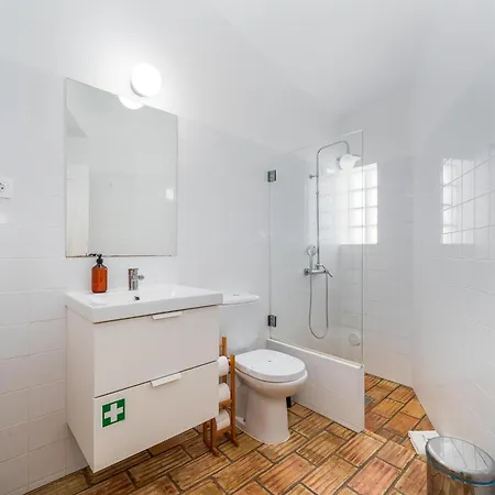 Sunny With Private Pool, Steps From #2007