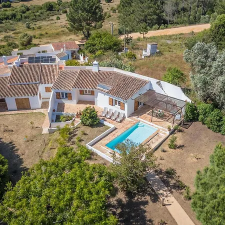 Sunny With Private Pool, Steps From #2007 *