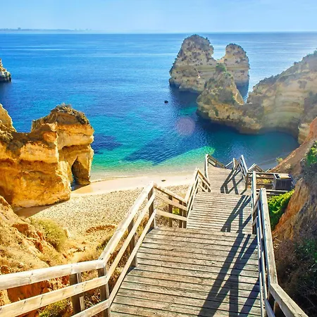 Sunny With Private Pool, Steps From #2007 Hébergement de vacances *